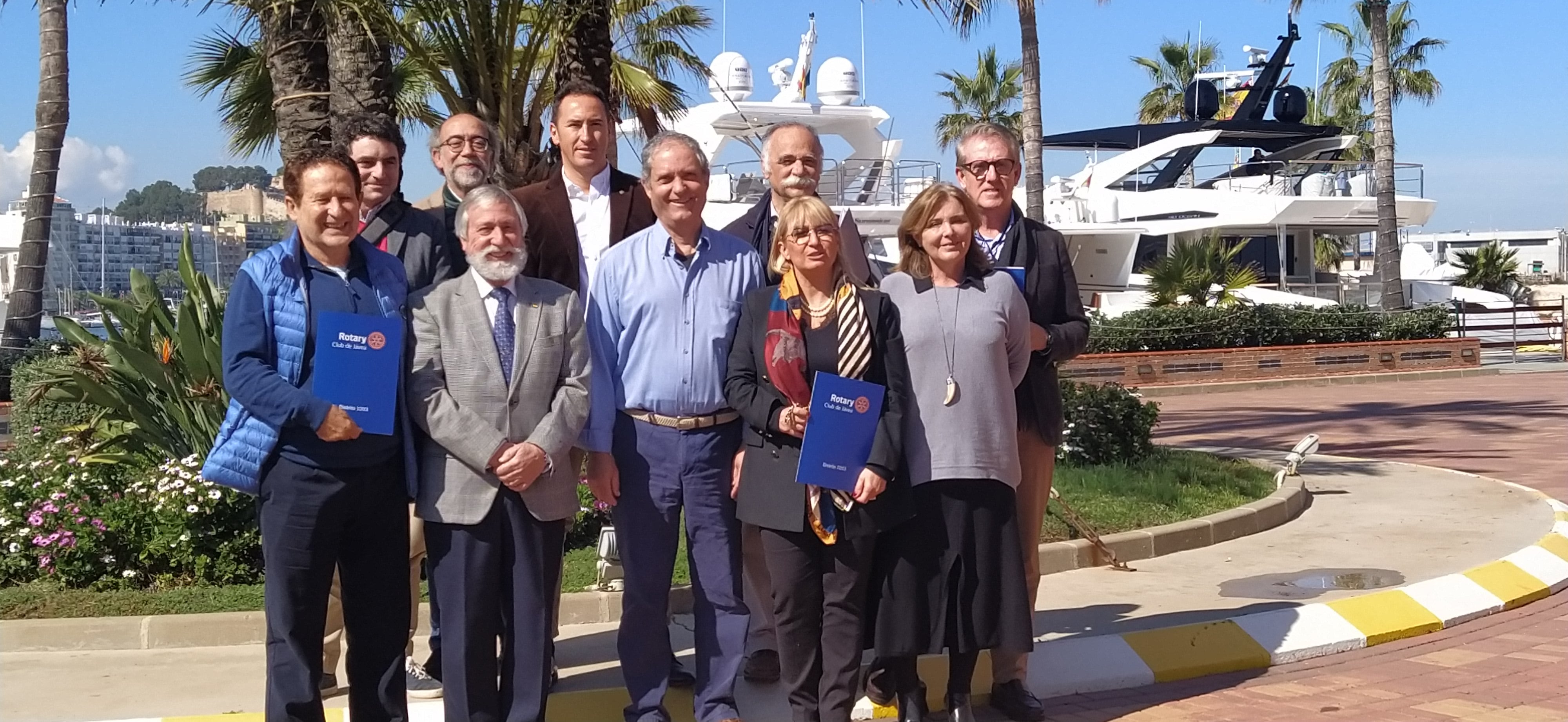 Foto de familia en la presentación del evento Compartir Marina Alta 2022.