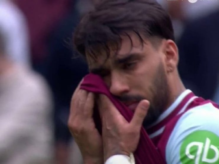 Lucas Paquetá se echa a llorar tras ver una amarilla durante el West Ham - Tottenham