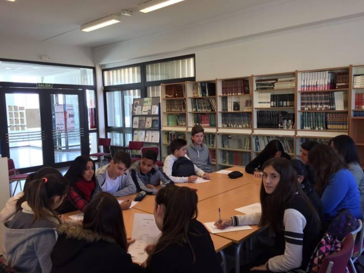 Alumnos del IES Joanot Martorell hablarán de Educación con el alcalde