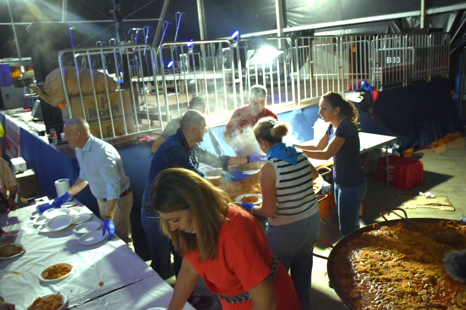 El reparto de la paella solidaria tendrá lugar este martes. Foto: Ayuntamiento de Monzón