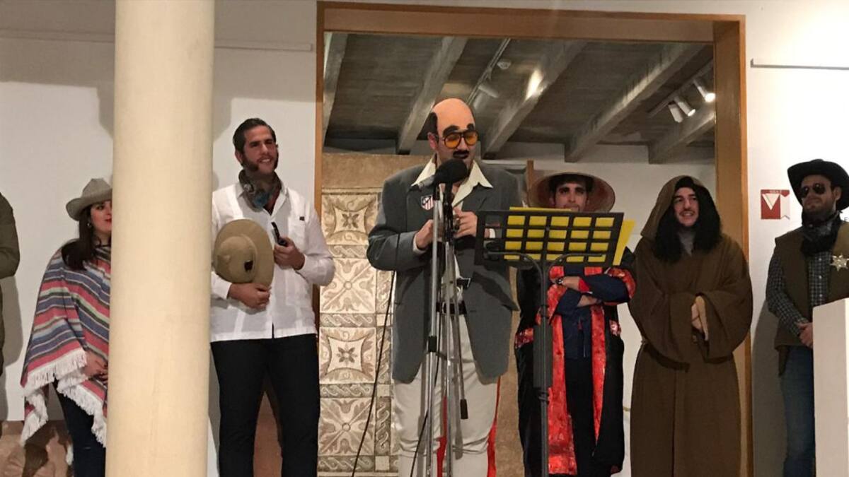 Carnavalcázar vibra con el mejor pregonero posible en el año que alcanzó el Interés Turístico Nacional