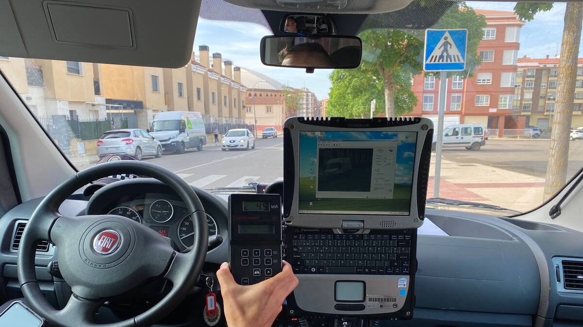 Una mañana en el radar de la Policía Local de Aranda