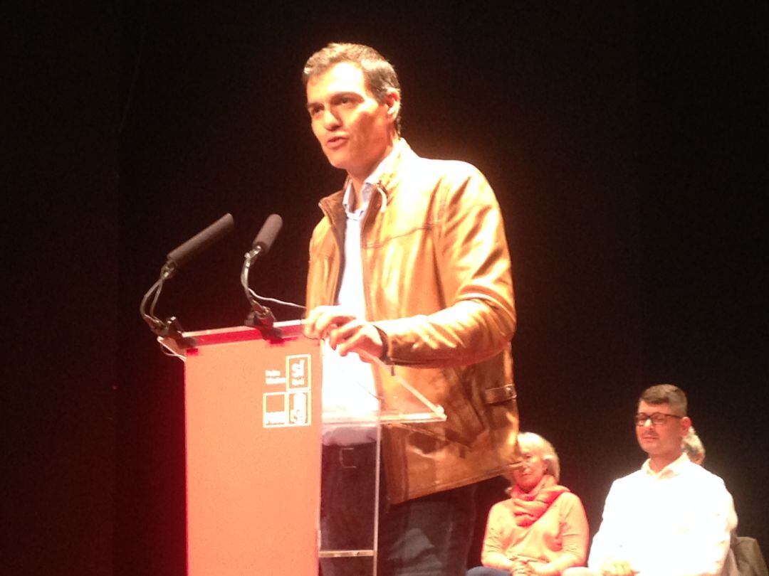 Imagen de archivo de Pedro Sánchez en una visita anterior a la isla