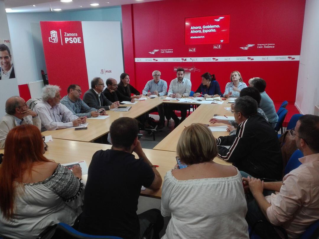 Reunión de la Ejecutiva del PSOE de Zamora con presencia de la secretaria de organización regioNl, Ana Sánchez