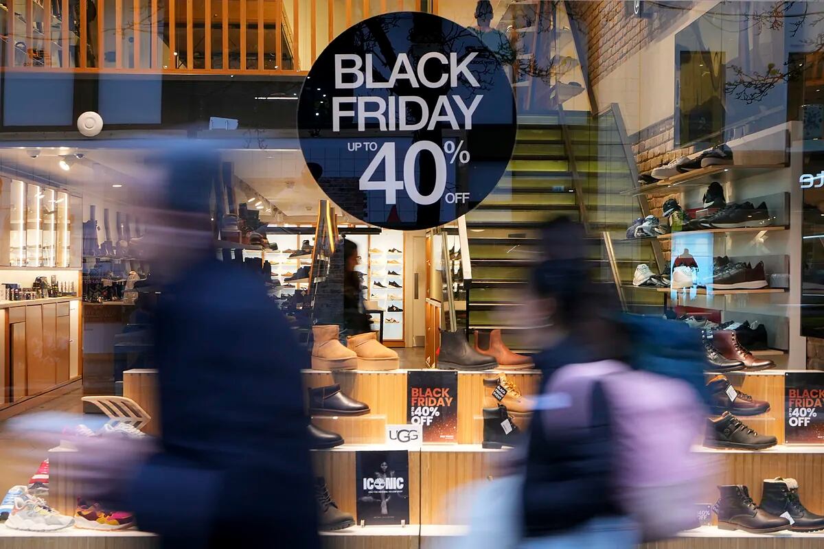 Tiendas con los descuentos del Black Friday. / Bezzia