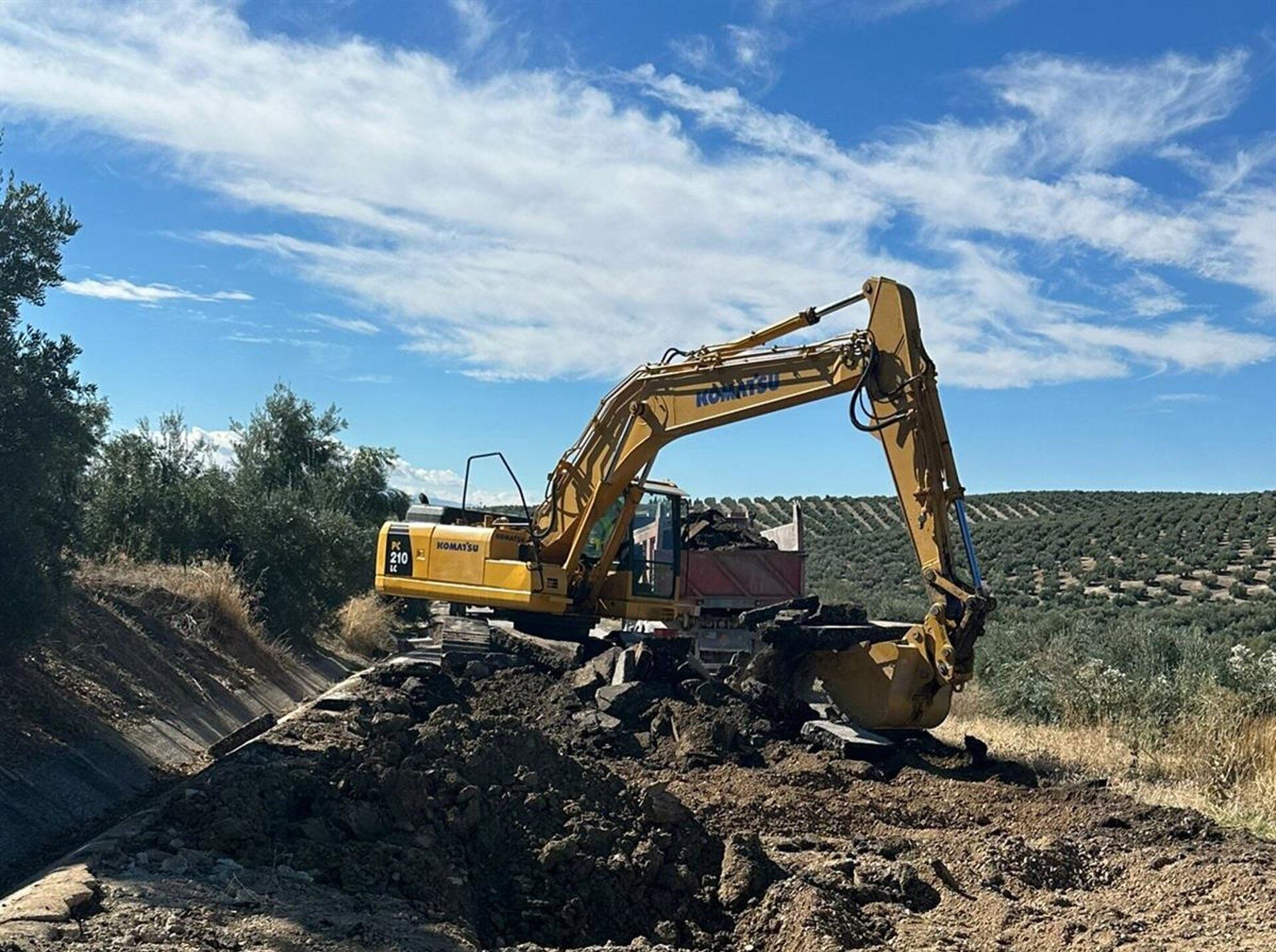 Obras en la A-6104, en Baeza (Jaén)