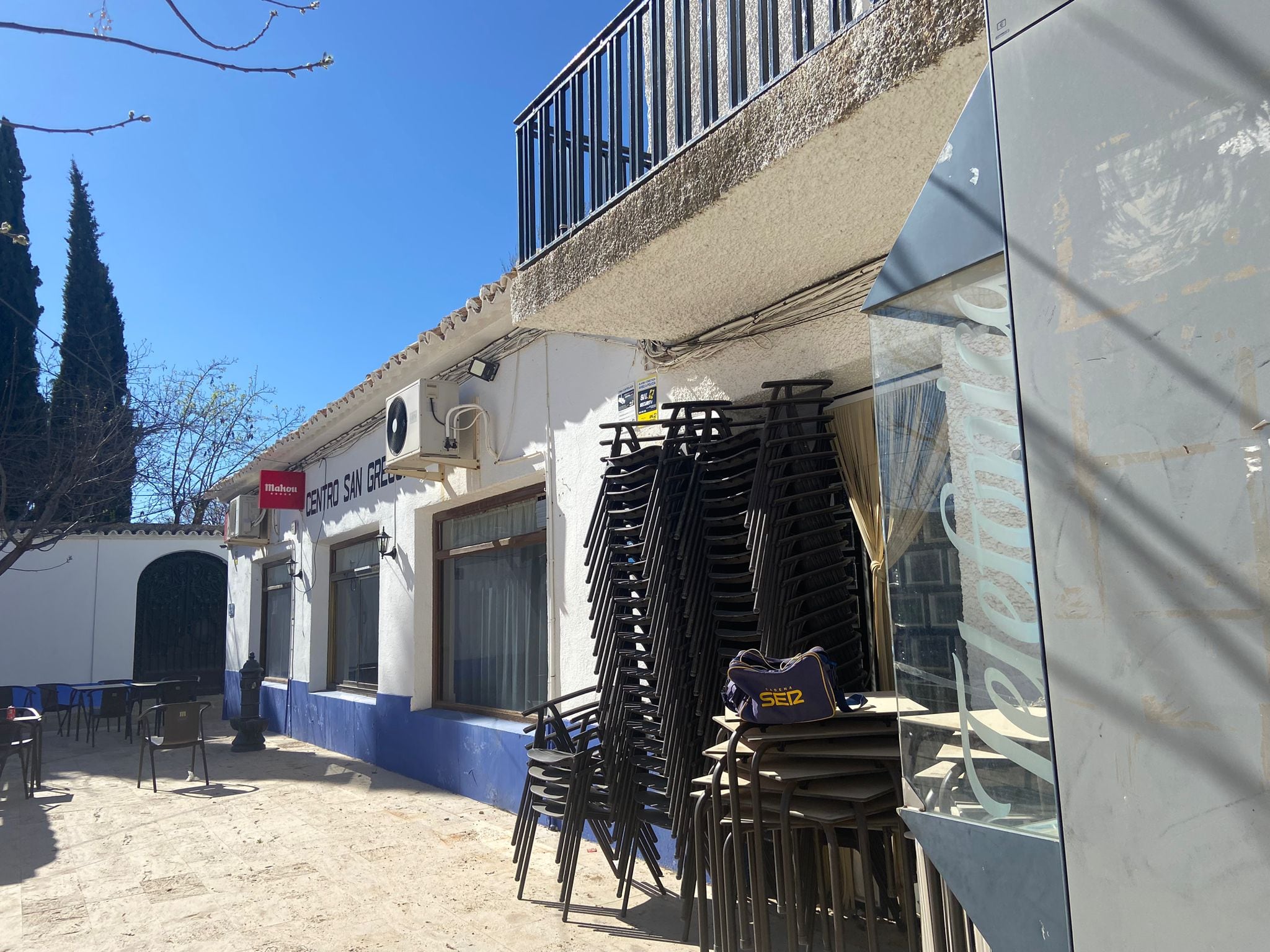 Cabina en la Plaza de España de Arenales de San Gregorio