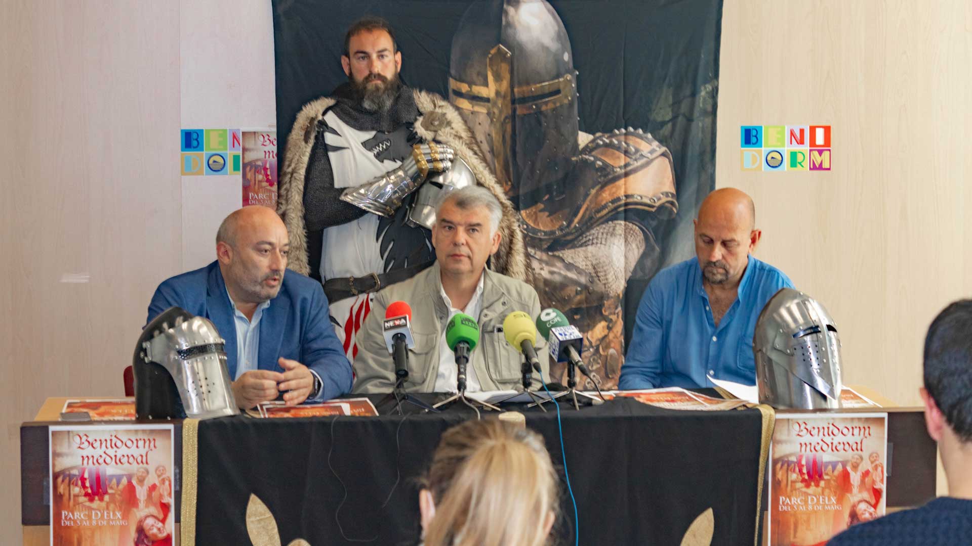 Raúl Parra, Jesús Carrobles y Luis Leal en la sala de prensa del Ayuntamiento de Benidorm