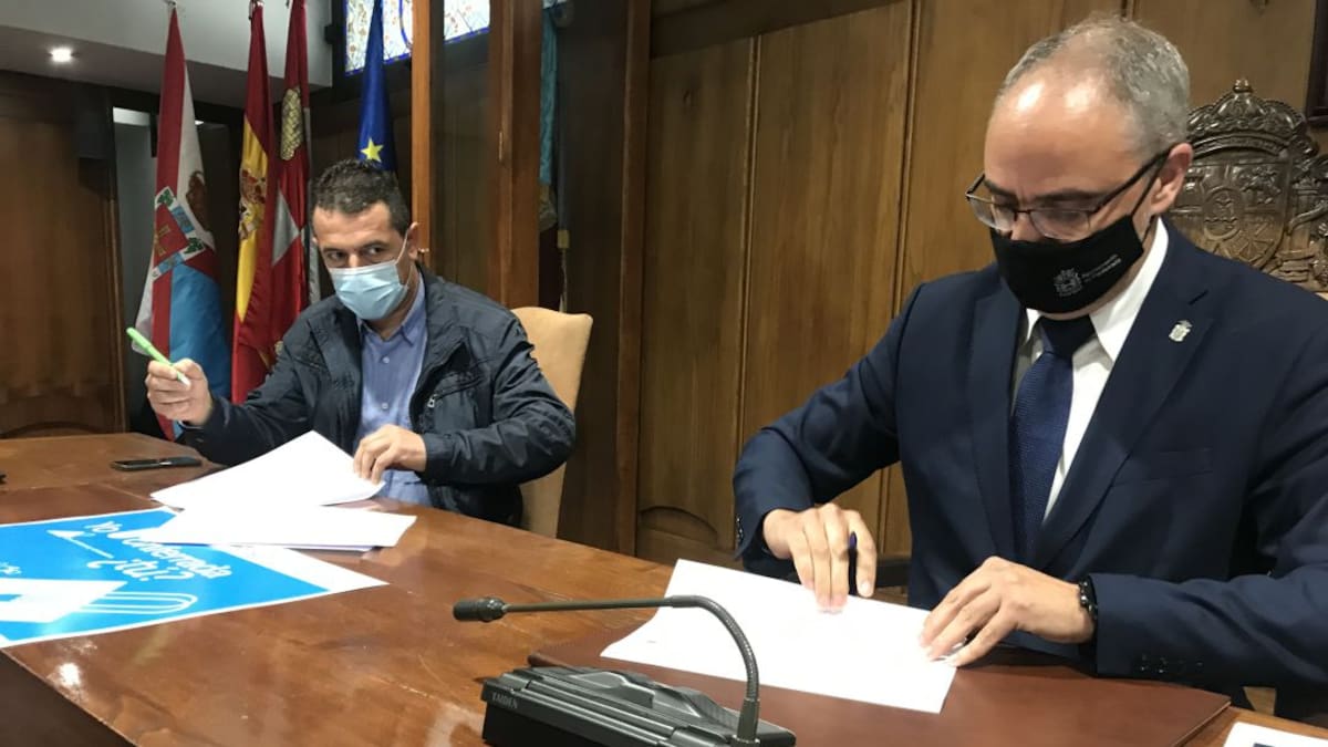 2.200 tarjetas precargadas moverán en el comercio ponferradino 220.000 euros