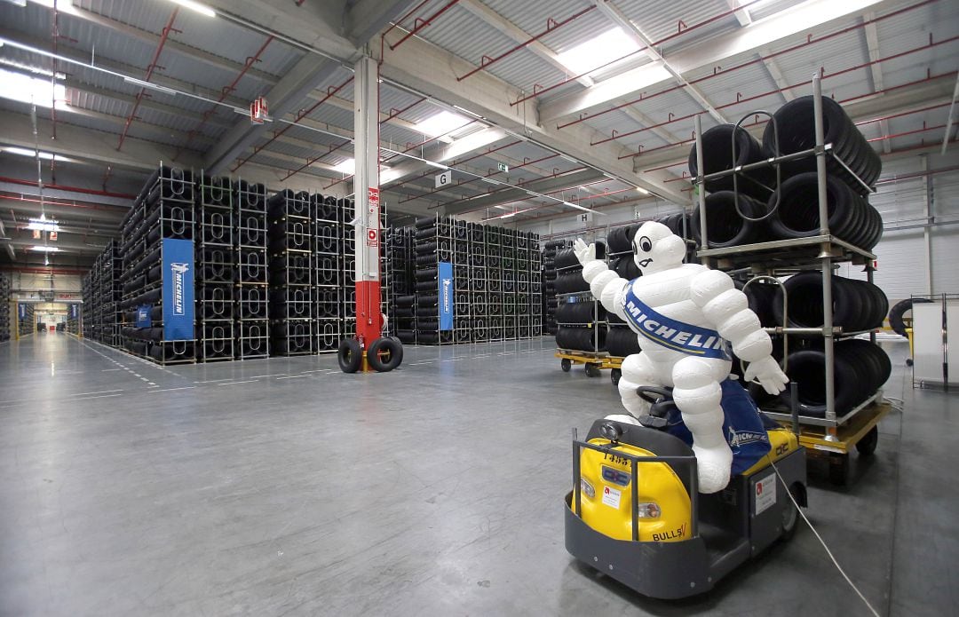 Interior de uno de los almacenes de Michelin en Valladolid