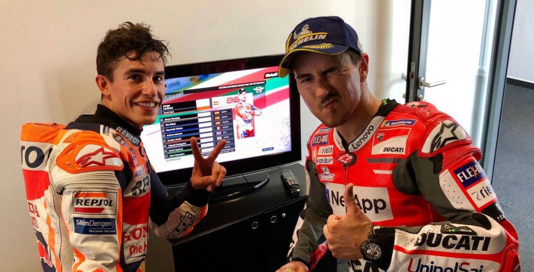 Jorge Lorenzo y Marc Márquez, tras la carrera de Motegi