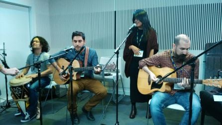 Omid He-jazzy & The Worldquestra tocando en directo en Hoy por Hoy Madrid