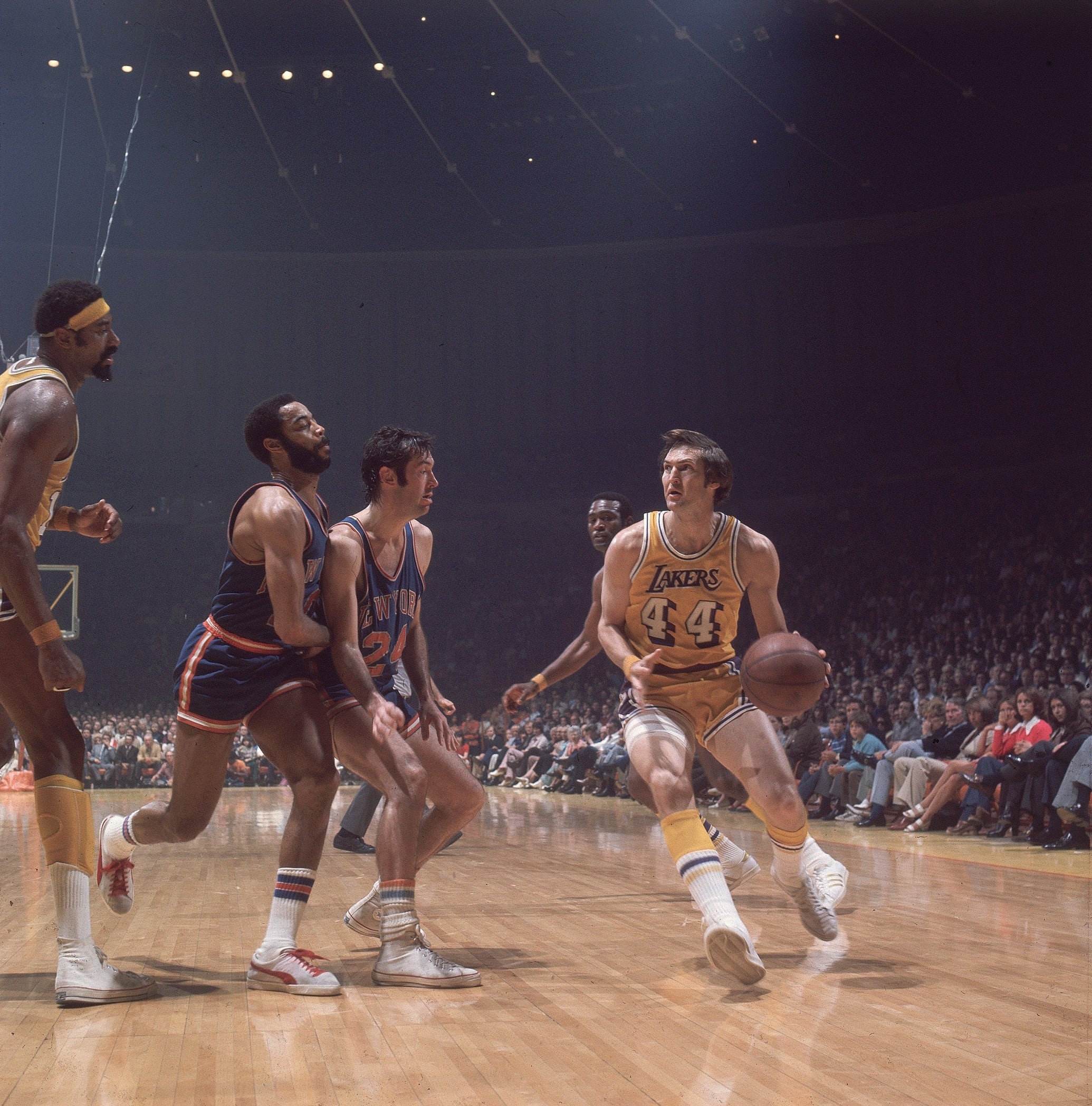 Jerry West, durante un partido en 1973