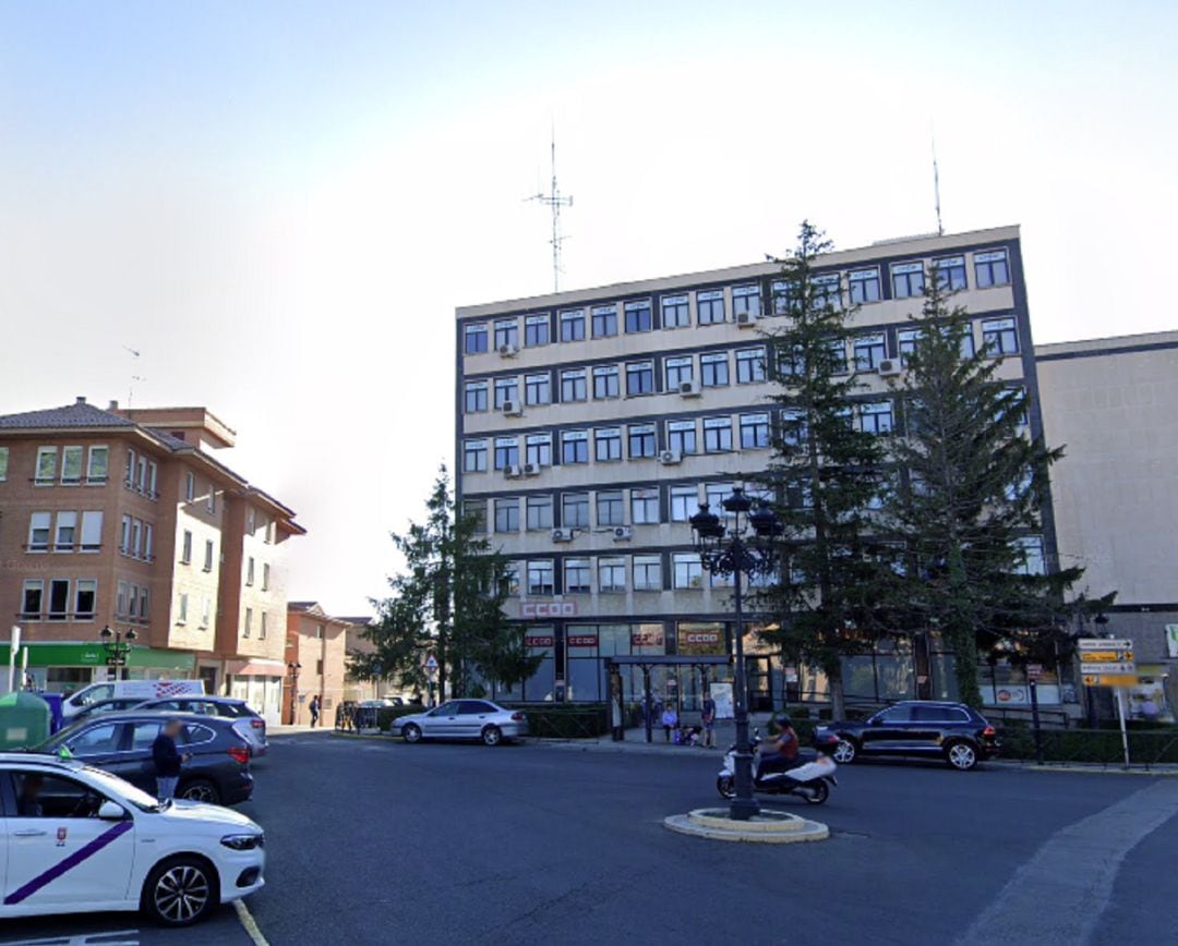 Edificio de los sindicatos en la Plaza de Santa Ana