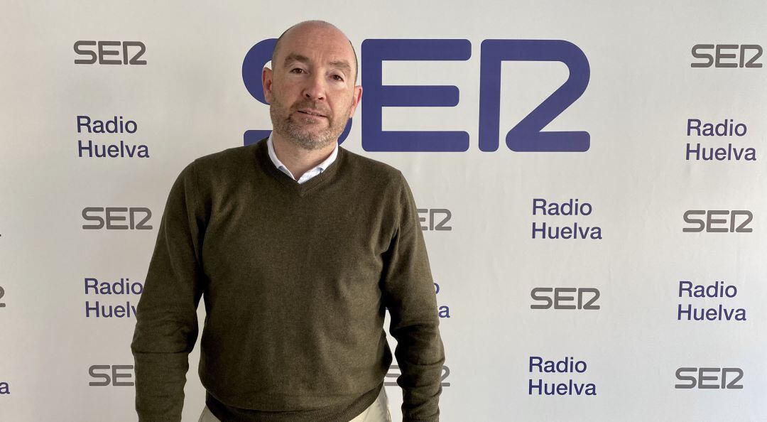 El concejal del Ayuntamiento de Huelva, Pepe Fernández, en los estudios de la SER.