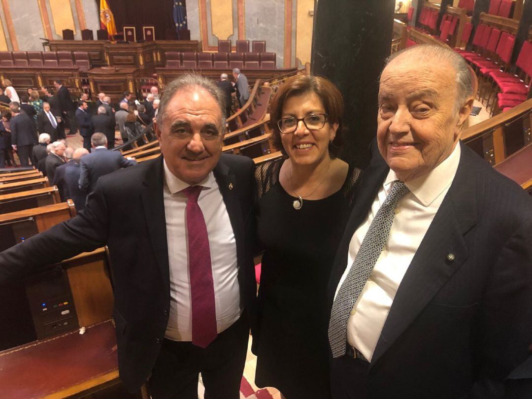 Juan Carlos Guerra Zunzunegui, en primer término, junto al actual delegado territorial de la Junta en Palencia