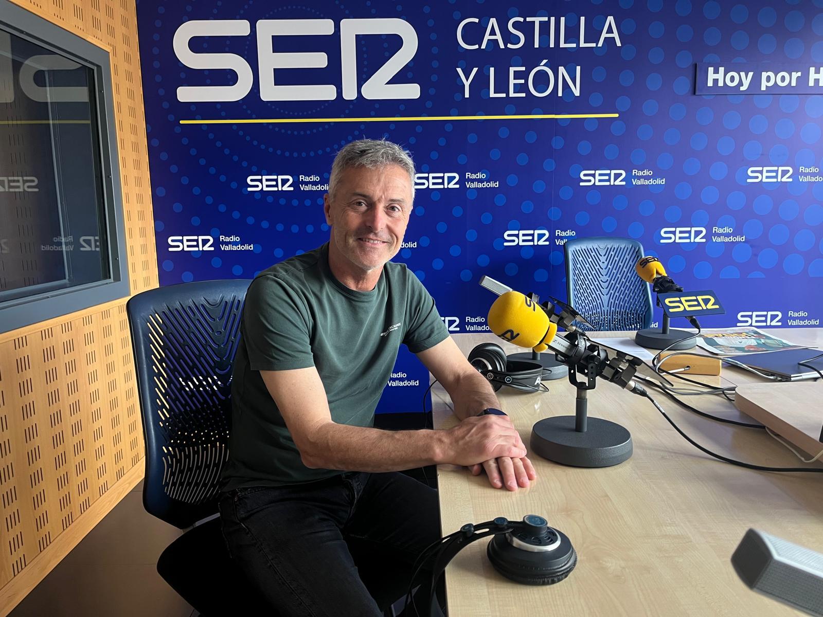 El entrenador del Real Valladolid visitó los estudios de Radio Valladolid