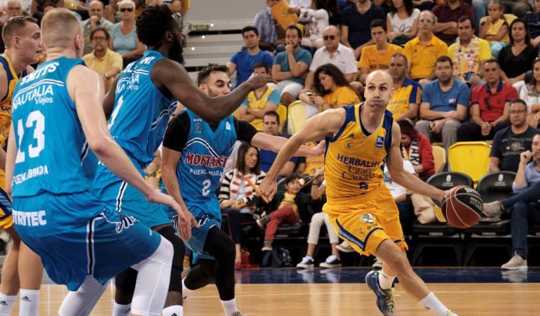 Herbalife Gran Canaria destrozó al Montakit Fuenlabrada (87- 65) en el duelo de la primera vuelta en el Gran Canaria Arena