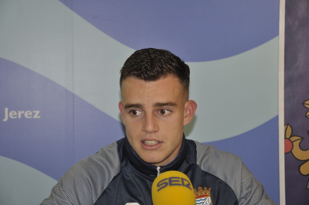 Guti durante la rueda de prensa en Chapín