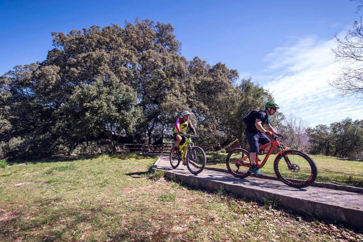 La provincia de Huesca ofrece grandes posibilidades para disfrutar de la naturaleza y de la bicicleta. 