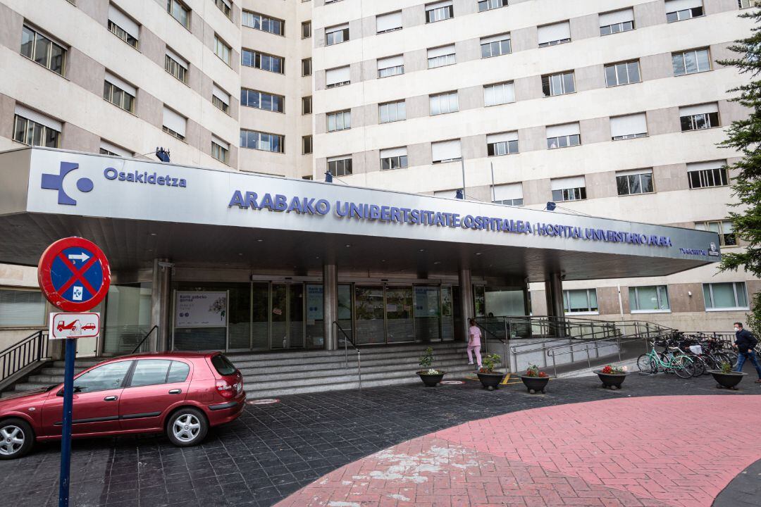 Exterior del Hospital de Txagorritxu (Vitoria).