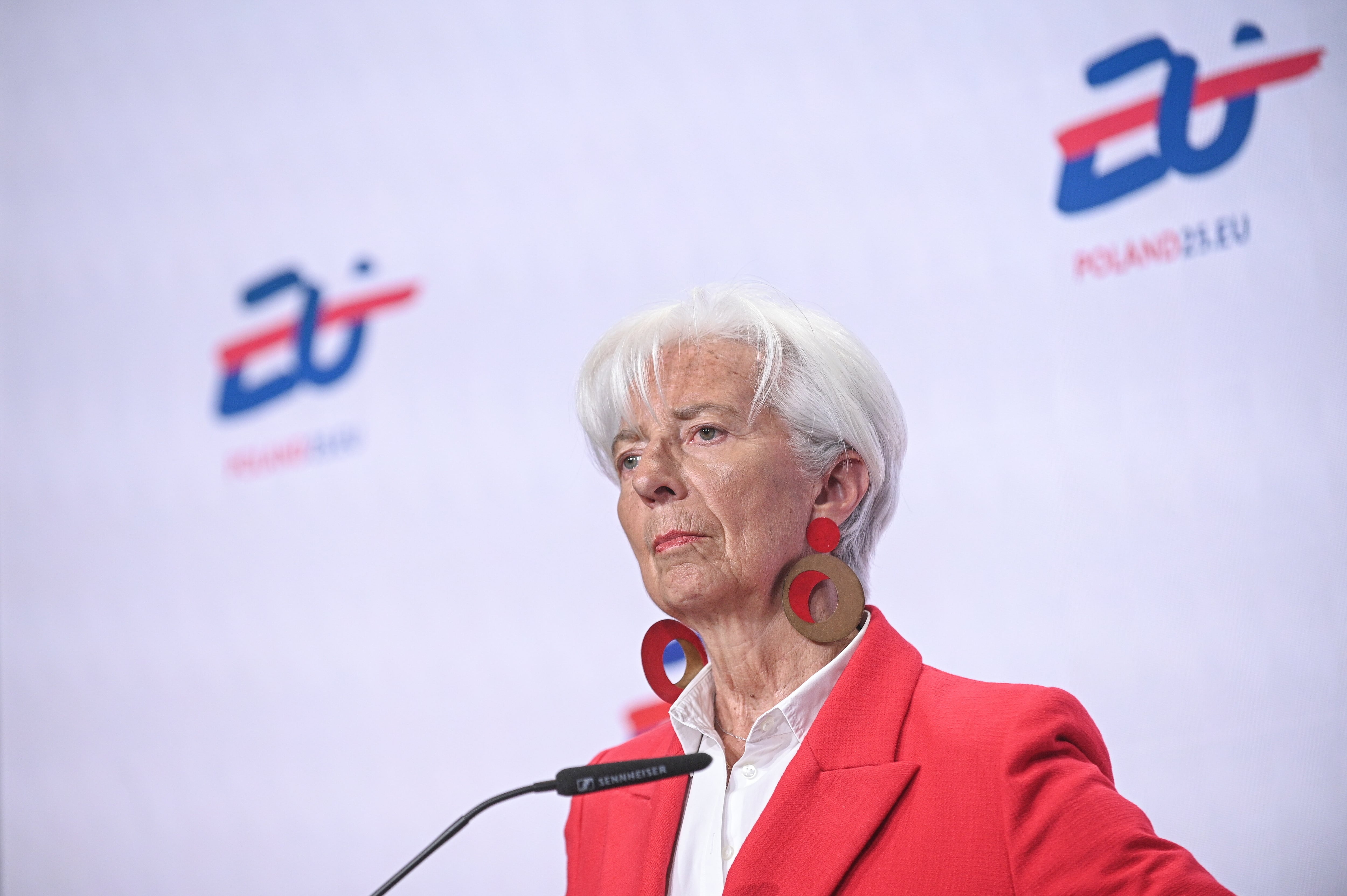 Varsovia (Polonia), 11/04/2025.- La presidenta del Banco Central Europeo, Christine Lagarde, tras la última reunión del Eurogrupo la semana pasada en Varsovia