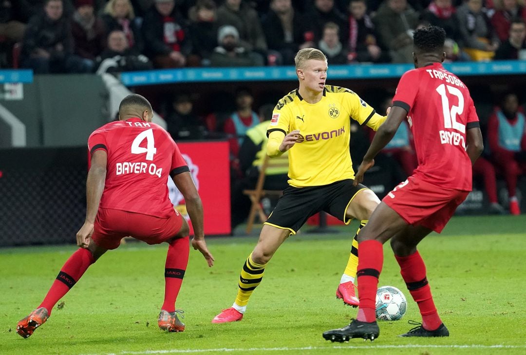 Haaland, en un partido entre el Borussia Dortmund y el Bayer Leverkusen.