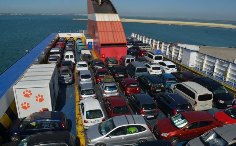 El Consell ha de valorar encara si cal limitar l&#039;entrada de vehicles de turistes a Menorca.