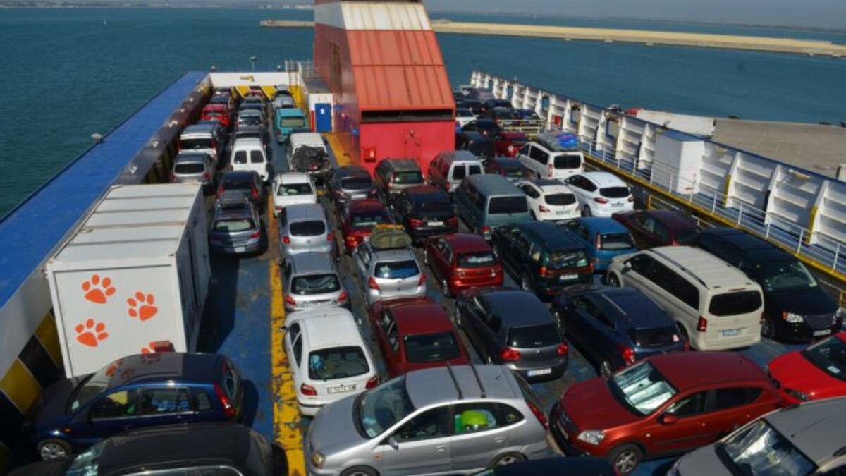 El Consell té tres ofertes d'empreses per estudiar si cal limitar l'entrada de vehicles de turistes a l'illa