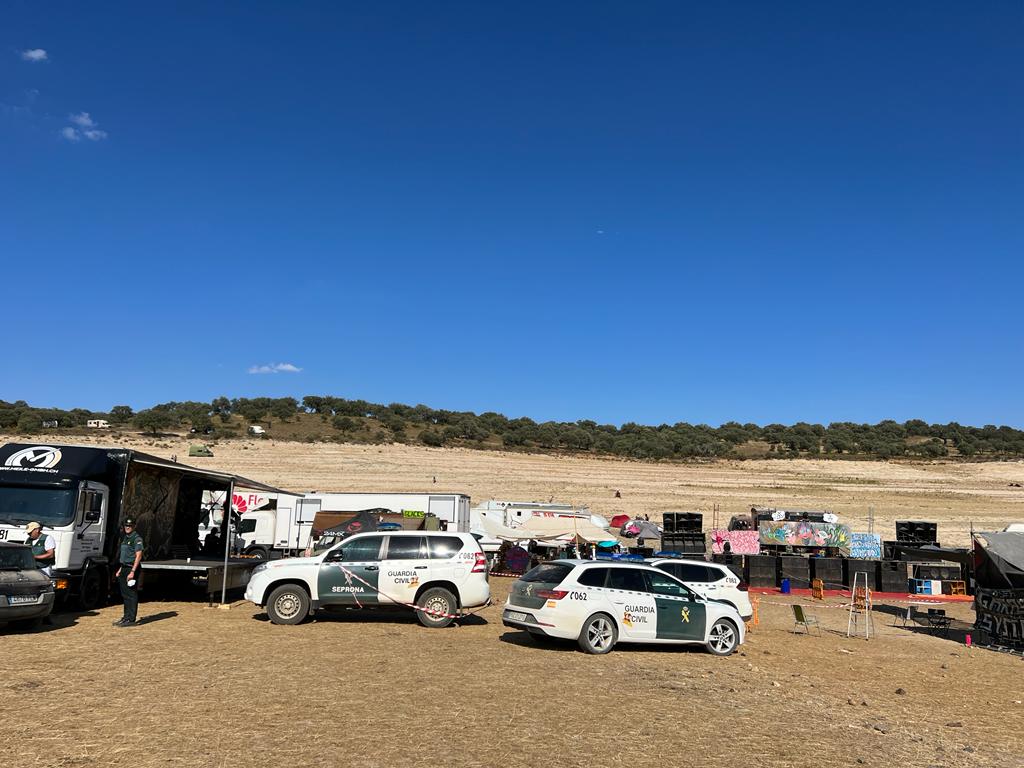 la Guardia Civil controla la fiesta rave en Salce de Sayago