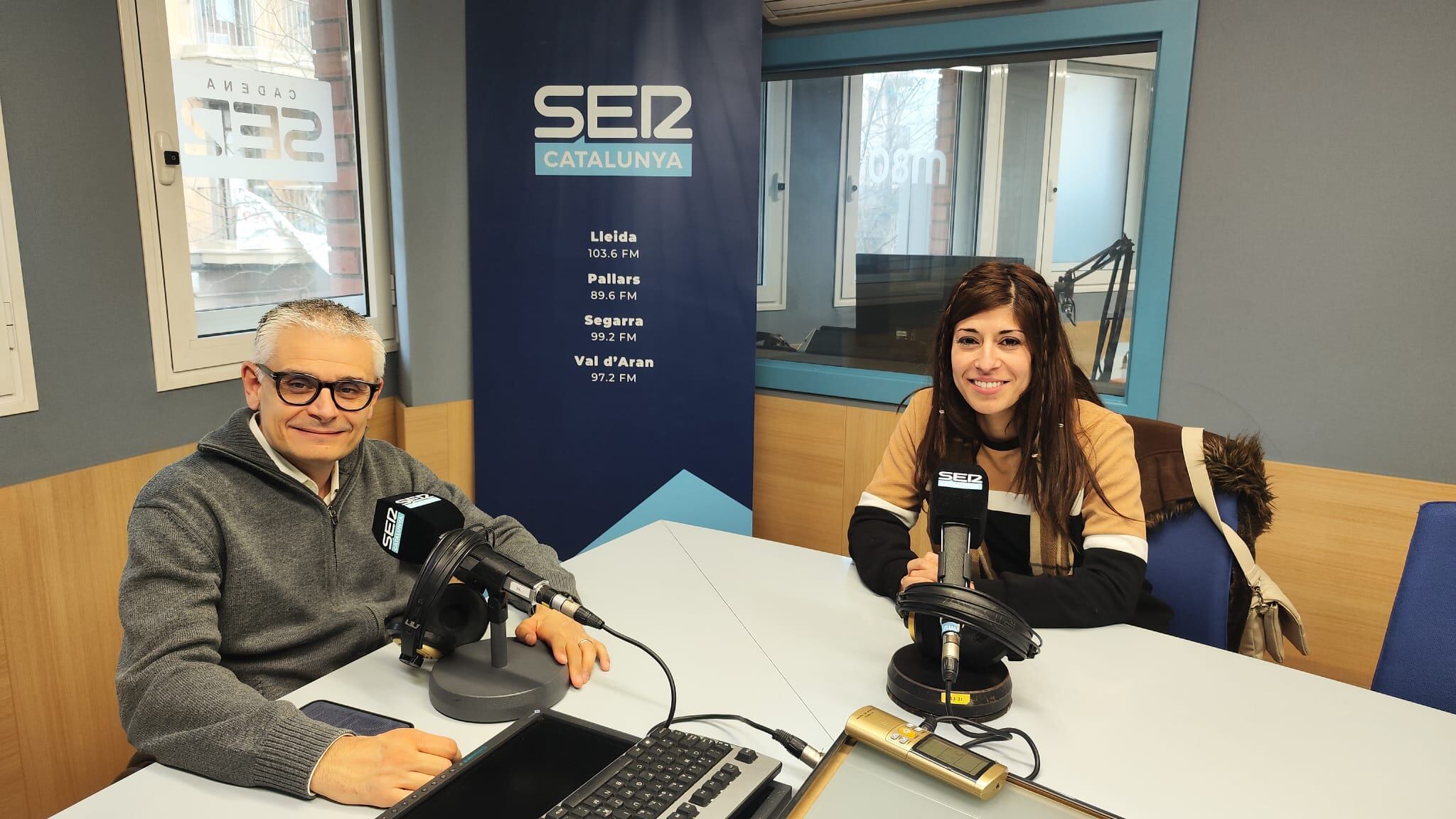 Jordi Latorre és l'alcalde de Torrefarrera i Jennifer Nadal, alcaldessa d'Almatret.