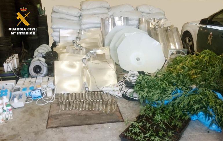 Material incautado en la operación.