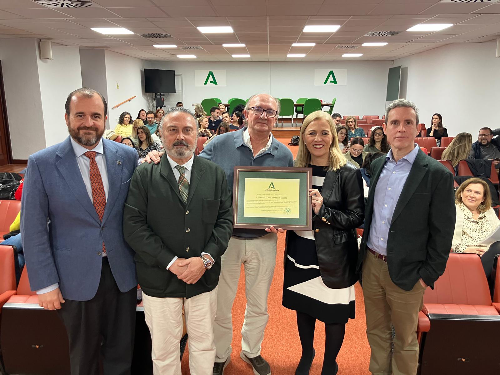 Homenaje al coordinador provincial del Plan de Asistencia Dental Infantil, Francisco Javier Pascual