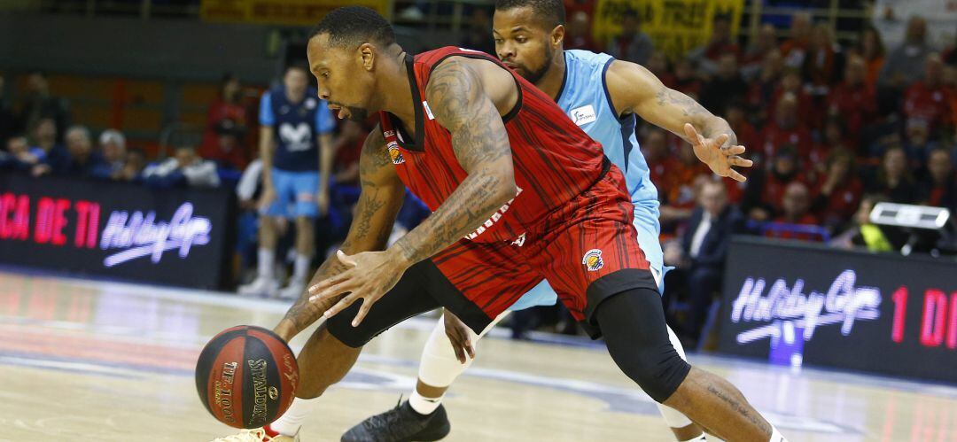 Rowland cuajó una destacada actuación en su debut en el Fernando Martín en el derbi ante Movistar Estudiantes.