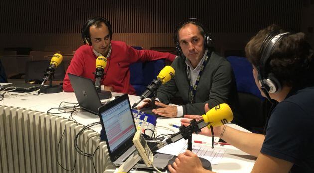 Fran Garagarza, durante la entrevista con Yago de Vega y Antón Meana