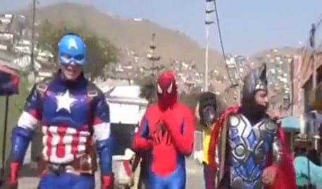 &quot;¡Les llegó su Halloween! Agentes disfrazados de los Vengadores desarticulan el clan familiar Los Villanos de Mariátegui en Perú