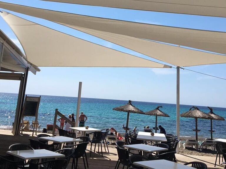 Terraza Bar Playa. Facebook