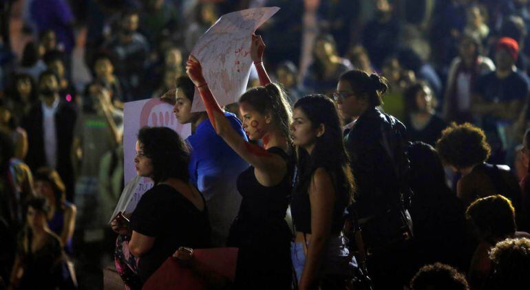 Manifestación en Brasil contra la violencia hacia la mujer