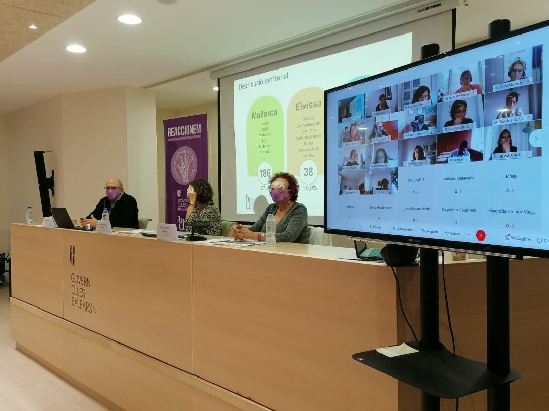 L'Estudi sobre prostitució afirma que gairebé el 50% de dones han patit actes de violència mentre exercien aquesta activitat.