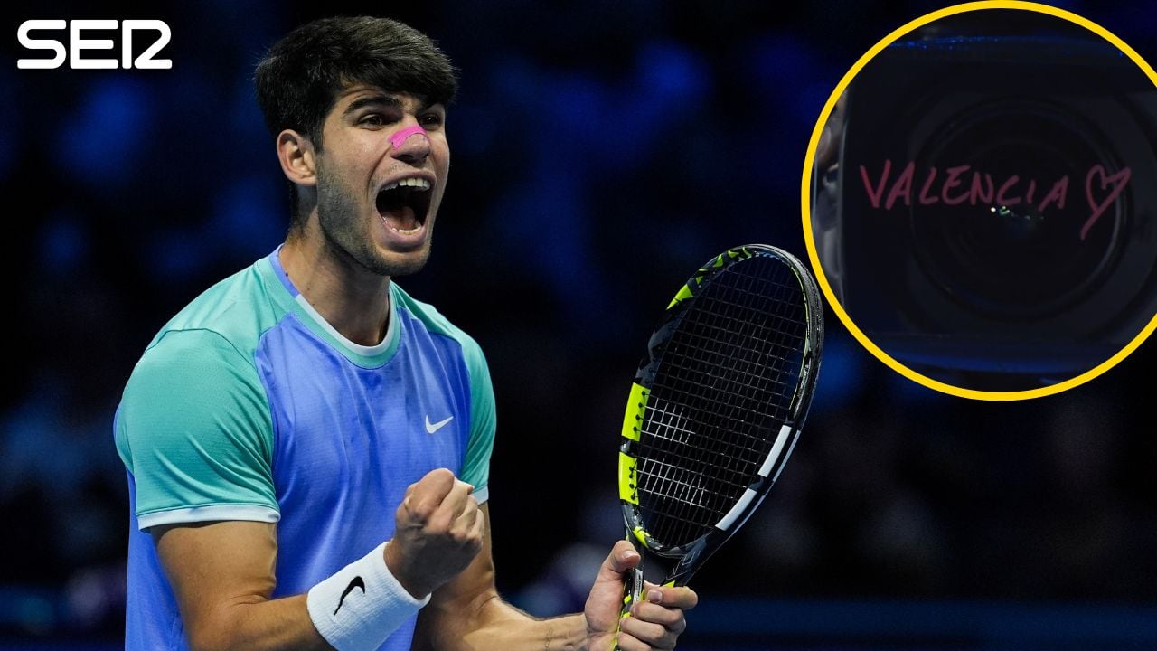 Carlos Alcaraz firma con &quot;Valencia&quot; tras ganar a Rublev en las ATP Finals