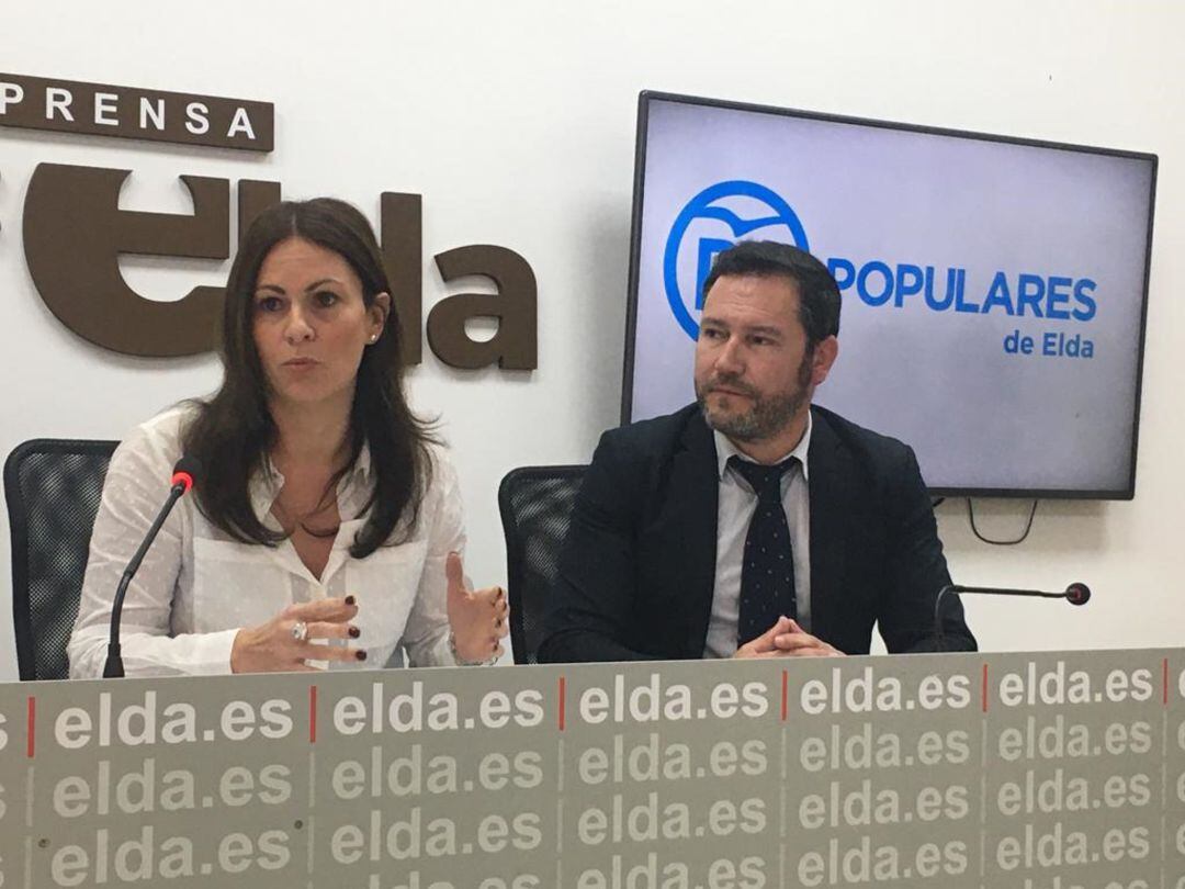 Gascón y Muñoz en rueda de prensa en Elda