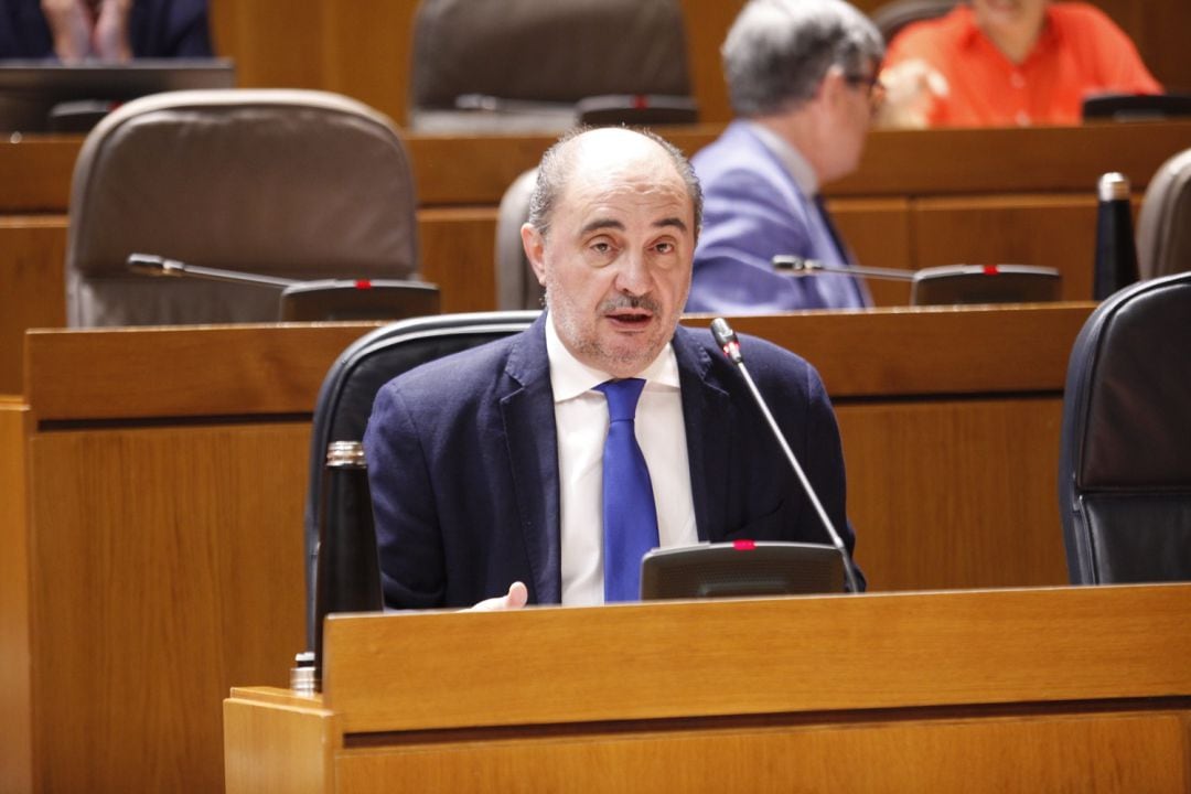 El presidente de Aragón, Javier Lambán, durante la sesión en las Cortes de Aragón 