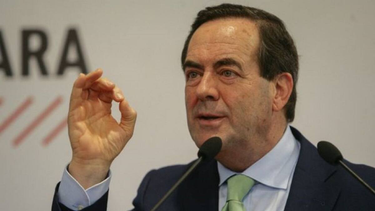 José Bono presenta en Salamanca su libro 'Se levanta la sesión'