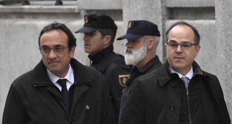 Josep Rull (esquerra) i Jordi Turull arriben al Tribunal Suprem el 23 de març. Poc després es decretaria la seva presó preventiva