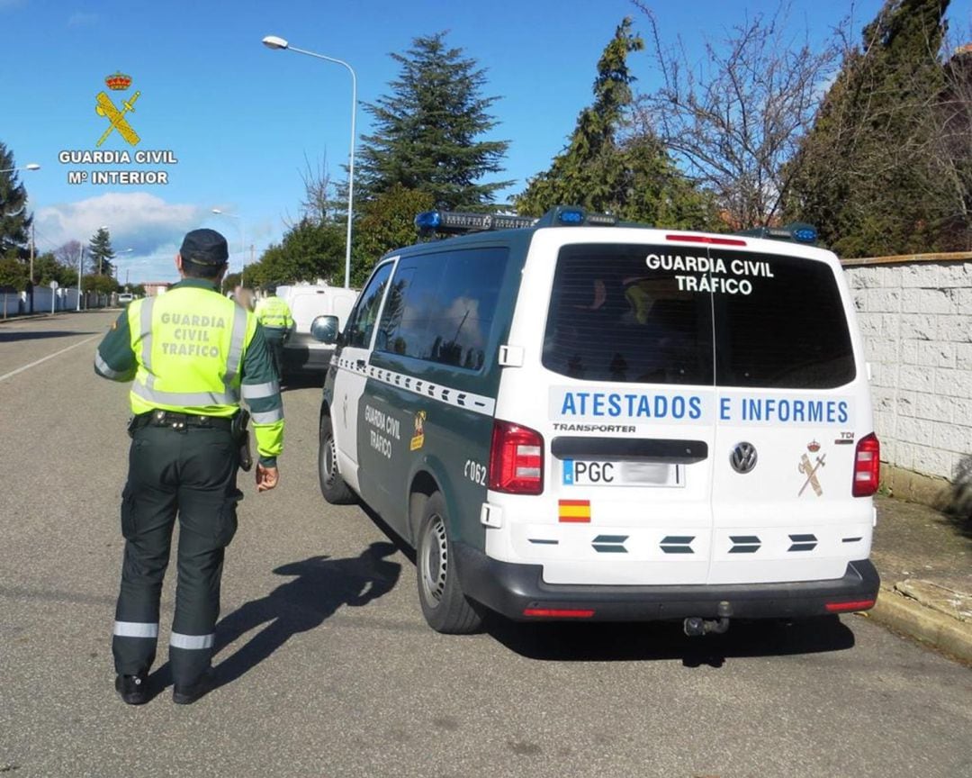 Agentes de la guardia Civil de tráfico