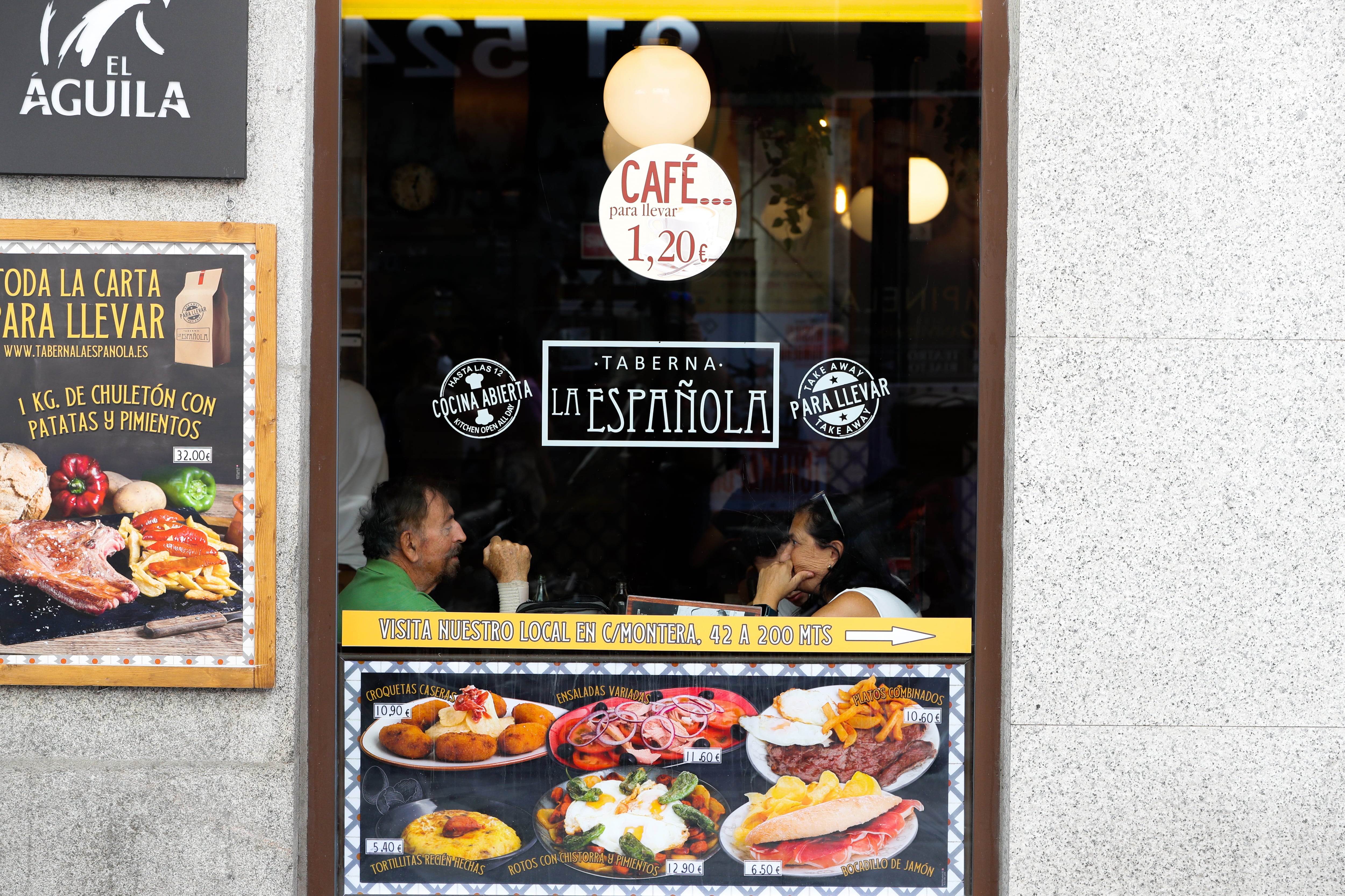 Vista de un restaurante en el centro de Madrid el pasado viernes (EFE/Luis Millán).