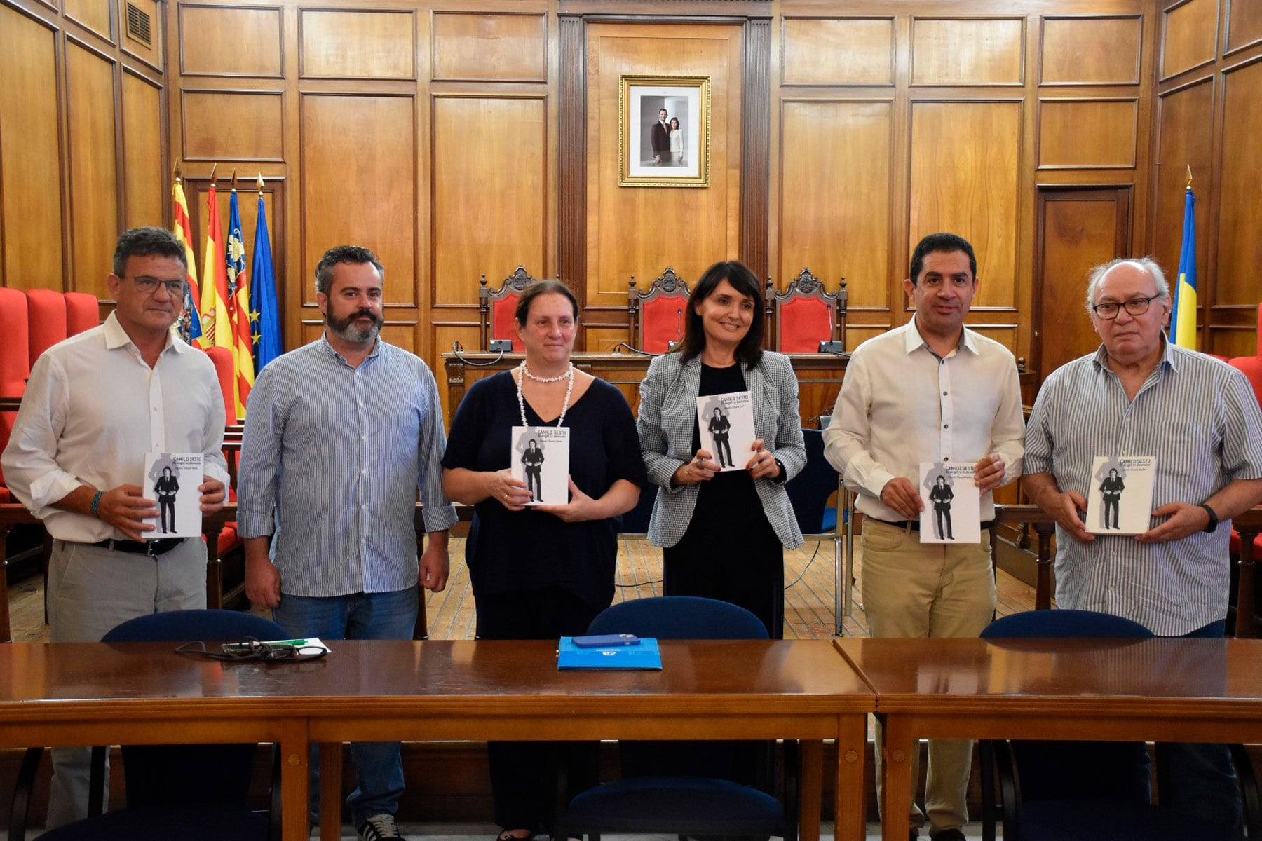 Toni Cabot, Raül Llopis, Pilar Tébar, Julia Parra, Toni Francés y Ramón Climent