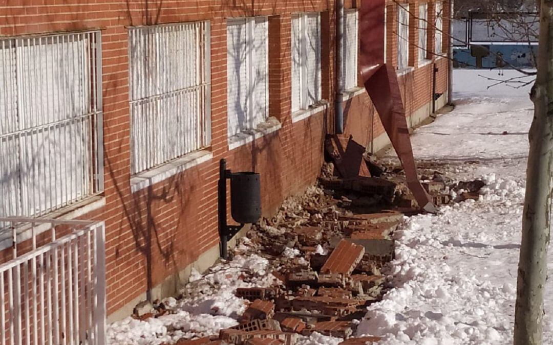 El colegio Eloy Saavedra tiene 33 aulas afectadas por el temporal