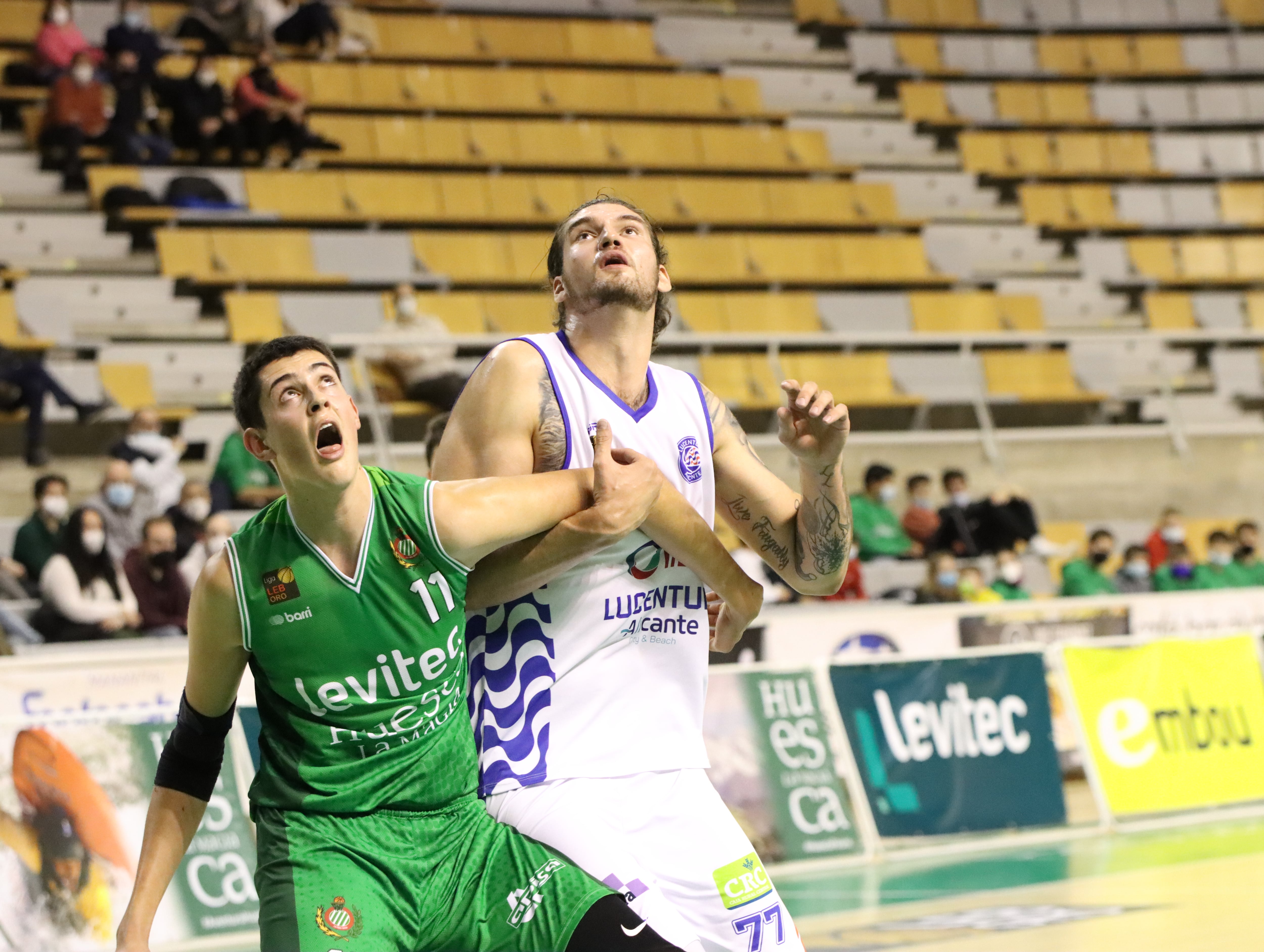 Menzies, frente a Levitec Huesca