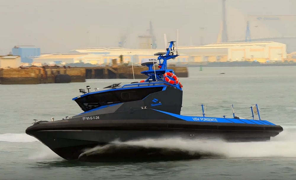 Prototipo del vehículo no tripulado de superficie &#039;USV Poniente&#039; de Navantia, haciendo pruebas en la Bahía de Cádiz